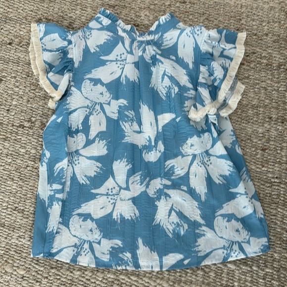 New with tag Voy Fringe trimmed ruffle sleeve print top size small - Picture 1 of 6